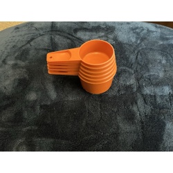 tupperware measuring cups Orange # 762-6 thru 766-6